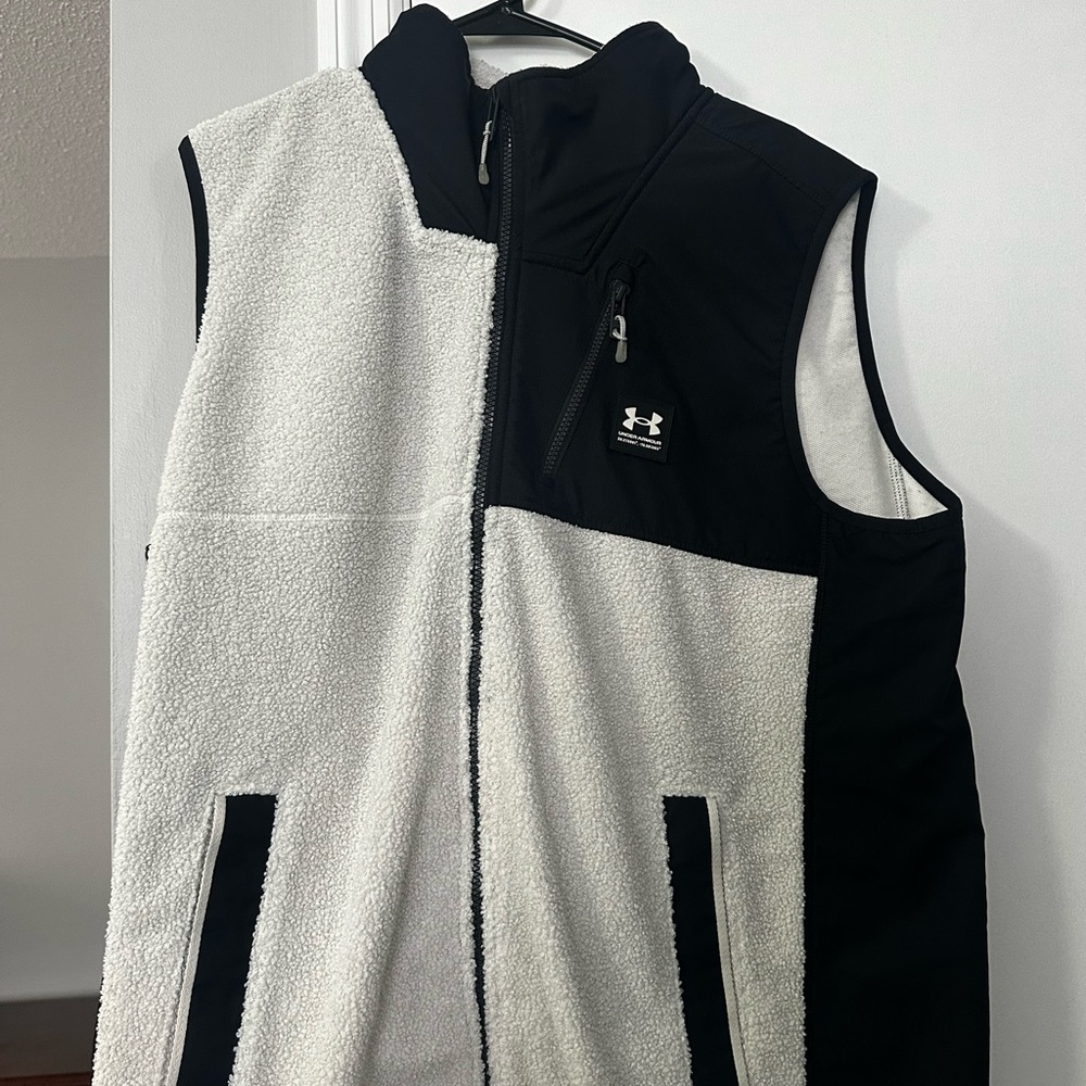 Under Armour Black and White Zip-Up Vest